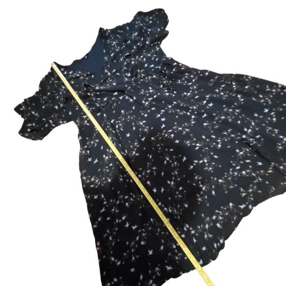 Torrid Black Floral Print Chiffon Ruffled Wrap Dress Size 2 / 2X Mini Flowy - Picture 2 of 11